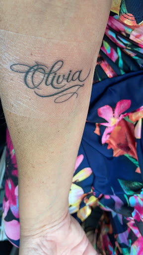 Explore tattoo ideas for sisters designs, creative tattoo ideas in Miami, available at INKAHOLIK TATTOOS