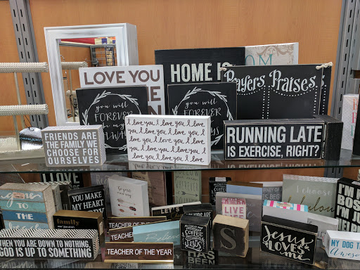 Department Store «T.J. Maxx», reviews and photos, 4794 Ridge Rd, Brooklyn, OH 44144, USA