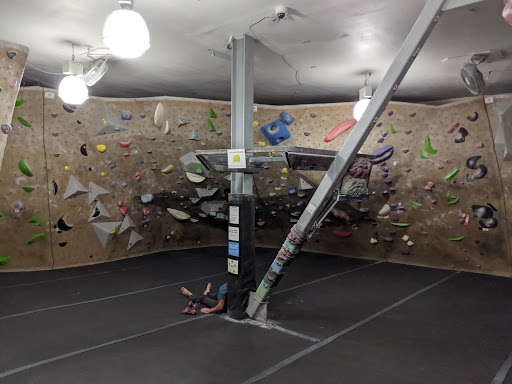 Rock Climbing Gym «Planet Granite», reviews and photos, 100 El Camino Real, Belmont, CA 94002, USA