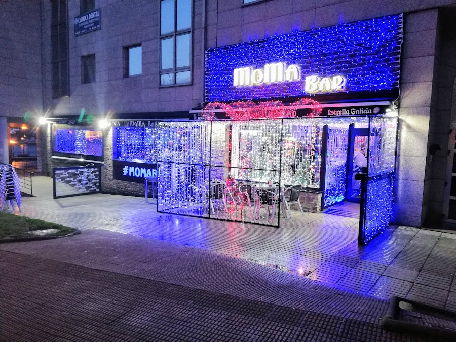 Moma Bar