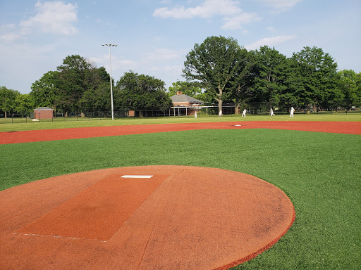 Sports Activity Location «Eisenhower Park: Softball Fields», reviews and photos, 1899 Hempstead Turnpike, East Meadow, NY 11554, East Meadow, NY 11554, USA