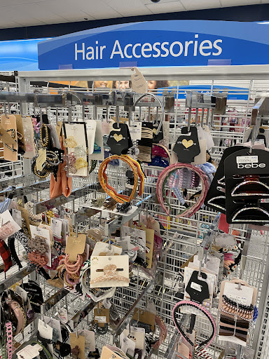 Clothing Store «Ross Dress for Less», reviews and photos, 6507 Fallbrook Ave, West Hills, CA 91307, USA