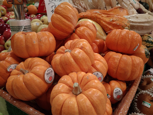 Grocery Store «Beachwood Market», reviews and photos, 2701 Belden Dr, Los Angeles, CA 90068, USA