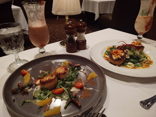 Romantic dinners for two in Honolulu