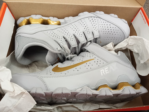 Sporting Goods Store «Academy Sports + Outdoors», reviews and photos, 7513 N Interstate Hwy 35, Austin, TX 78752, USA