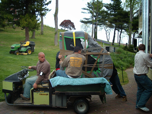 Moving Company «Moving Right Along», reviews and photos, 101-21 101st St, Ozone Park, NY 11416, USA