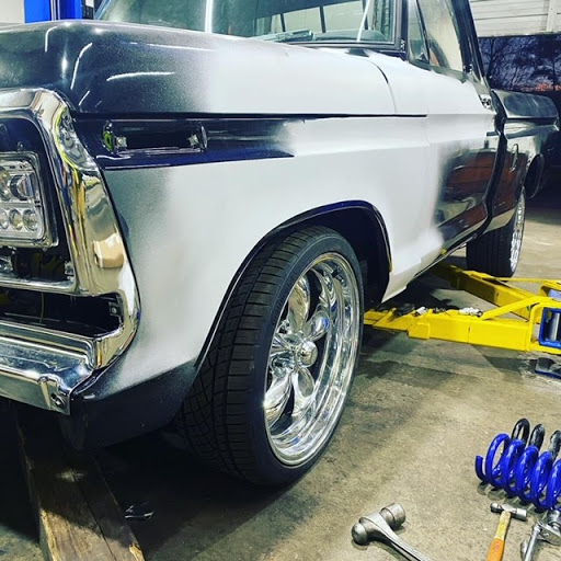 Auto Repair Shop «JR Auto Repair», reviews and photos, 710 Rigsbee Ave, Durham, NC 27707, USA