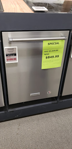 Appliance Store «Albert Lee Appliance - Tukwila», reviews and photos, 404 Strander Blvd, Tukwila, WA 98188, USA