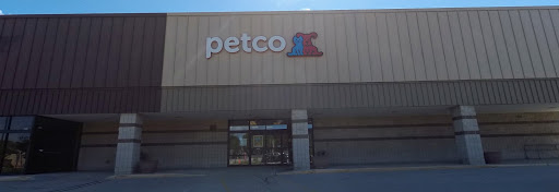 Pet Supply Store «Petco Animal Supplies», reviews and photos, 4950 S 76th St, Greenfield, WI 53220, USA