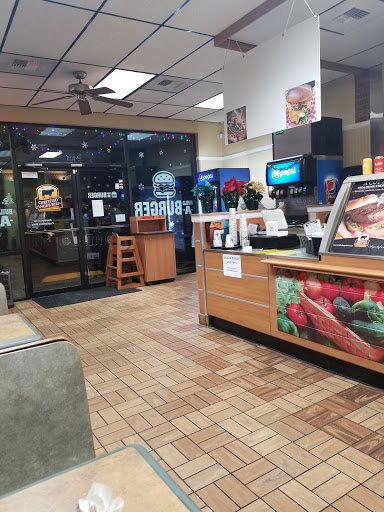 Shopping Mall «Evergreen Shopping Center», reviews and photos, 5015 Tacoma Mall Blvd, Tacoma, WA 98409, USA