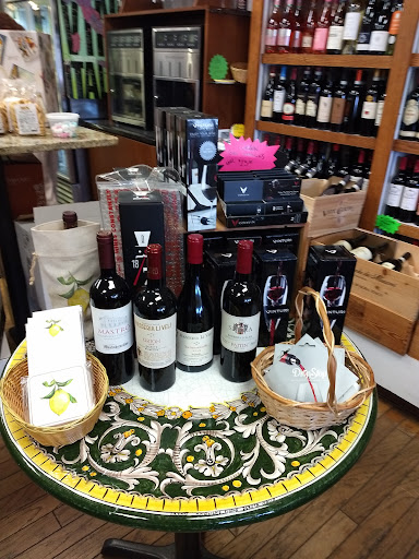 Italian Restaurant «E. 48th Street Market», reviews and photos, 2462 Jett Ferry Rd, Dunwoody, GA 30338, USA