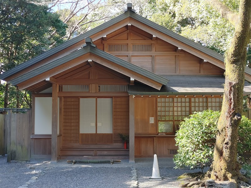 神宮司庁月夜見宮宿衛屋