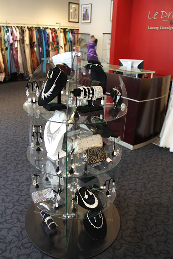 Bridal Shop «Le Dress Boutique, Discount Wedding and Evening Dresses», reviews and photos, 206 Johnson Ferry Rd, Sandy Springs, GA 30328, USA