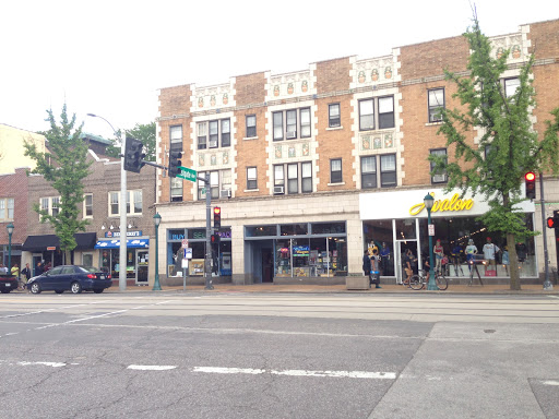Comic bookshops in Saint Louis