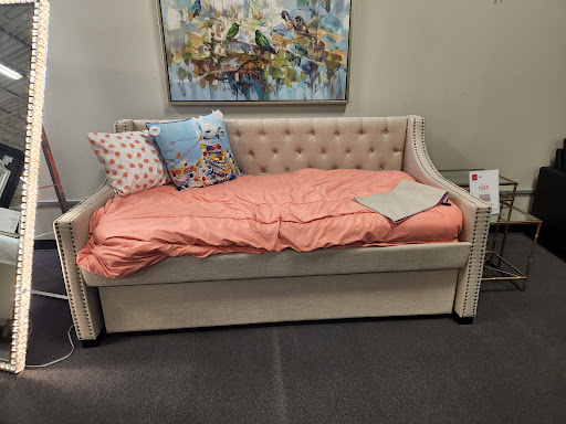 Furniture Store «Value City Furniture», reviews and photos, 94 W Kemper Rd, Springdale, OH 45246, USA