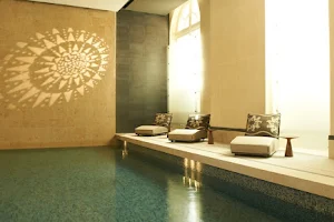 Spa by Clarins - InterContinental Hôtel Dieu image