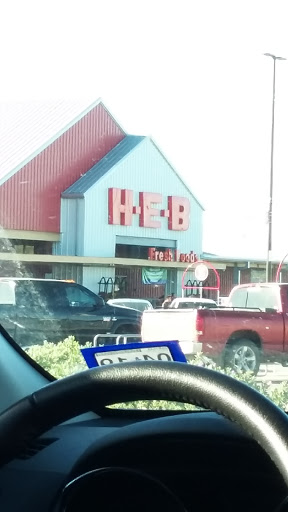 Grocery Store «H-E-B Grocery», reviews and photos, 107 N Sunset Strip St, Kenedy, TX 78119, USA