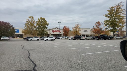 Shopping Mall «Whitehall Crossing Shopping Center», reviews and photos, IN-37, Bloomington, IN 47404, USA