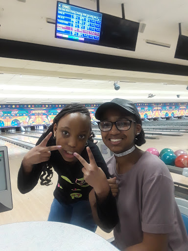 Bowling Alley «Brunswick Zone Turnersville Lanes», reviews and photos, 100 American Blvd, Turnersville, NJ 08012, USA