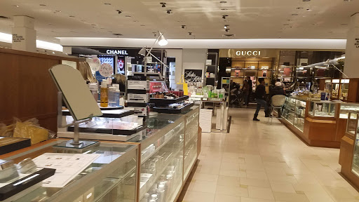 Department Store «Saks Fifth Avenue», reviews and photos, 26100 Cedar Rd, Beachwood, OH 44122, USA