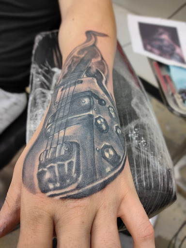 Tattoo Shop «Goodfellas Tattoos», reviews and photos, 908 SW 66th St, Oklahoma City, OK 73139, USA