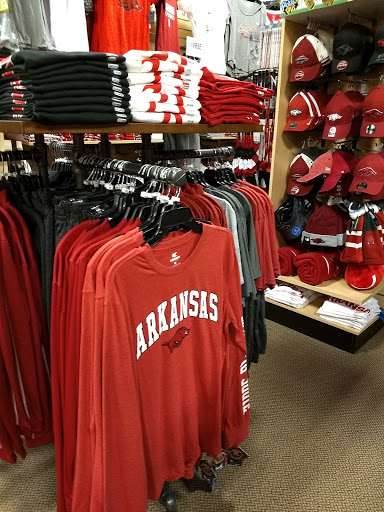 Sportswear Store «Rally House Boardwalk», reviews and photos, 8650 N Boardwalk Ave, Kansas City, MO 64154, USA