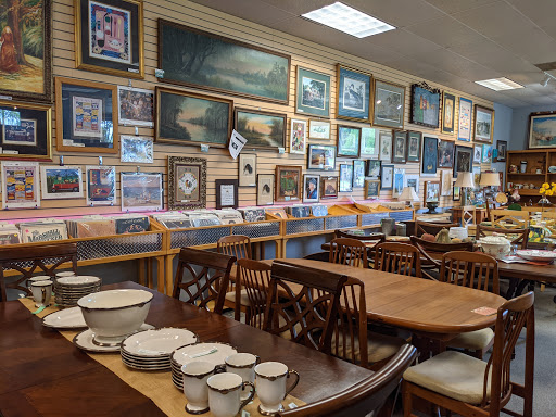 Consignment Shop «Retreat Home & Lifestyle Resale Store», reviews and photos, 1501 US-190, Covington, LA 70433, USA