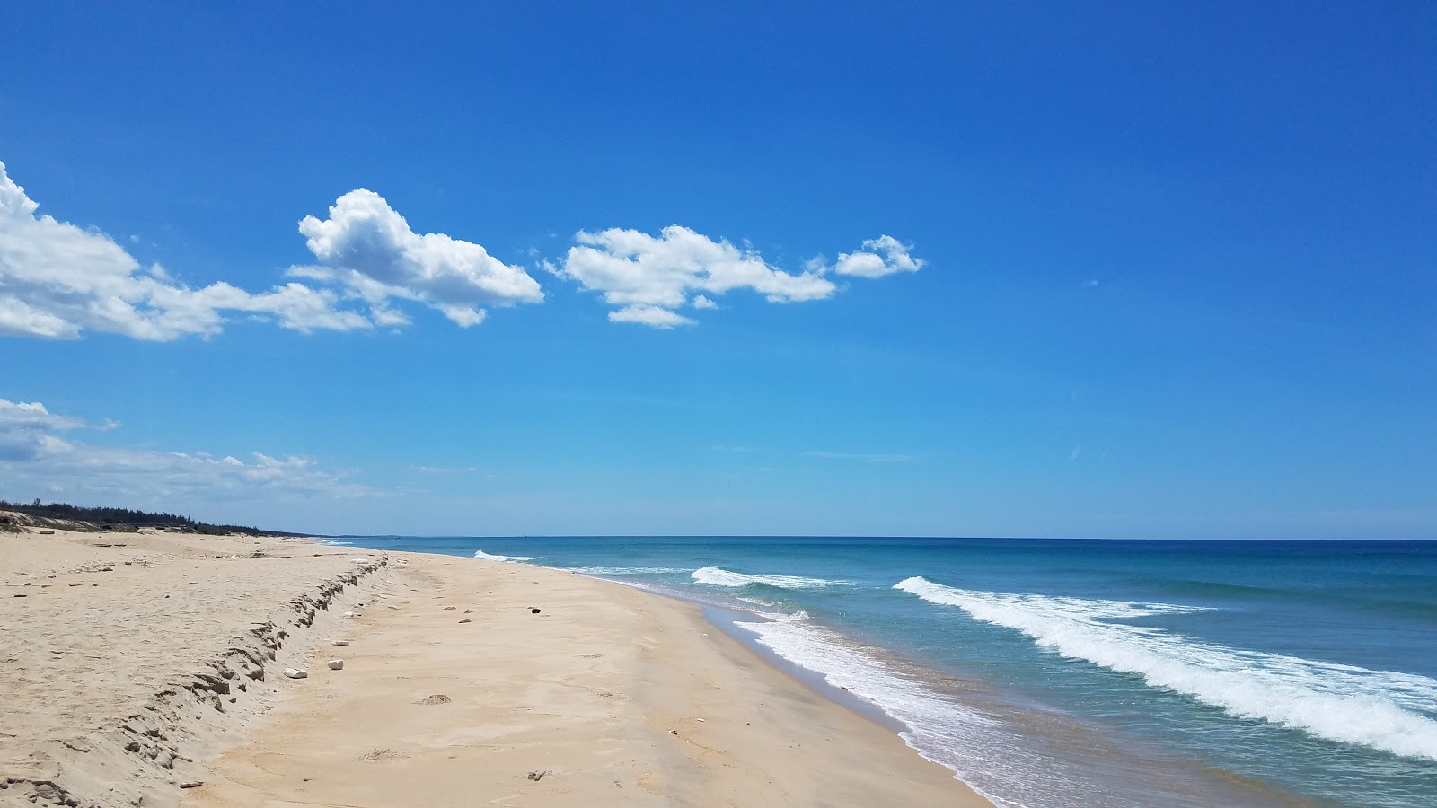 Photo de Pho Quang Beach zone sauvage