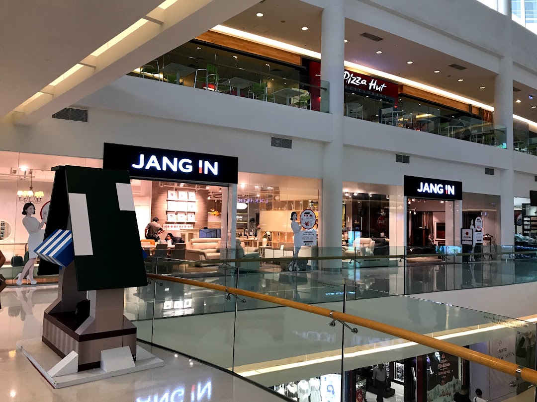 Jang In Crescent Mall