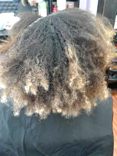 Beauty Salon «Yuberkis Dominican Beauty Salon», reviews and photos, 57 Harrison Ave, West Orange, NJ 07052, USA