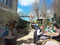 Atmosphère du Restaurant Le café de la mairie - Distributeur blu à Morigny-Champigny - n°8