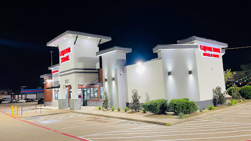 Liquor Store «Liquor Zone», reviews and photos, 3004 E Pioneer Pkwy #200, Arlington, TX 76010, USA