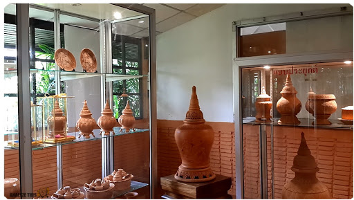 Koh Kred Pottery Handicraft Group