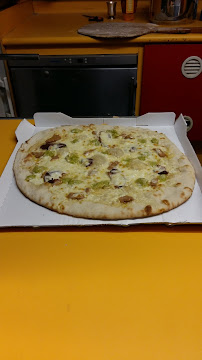 Pizza du Pizzeria Camionette La Pizza Meylanaise - n°5