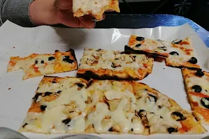 Tak Pizza image