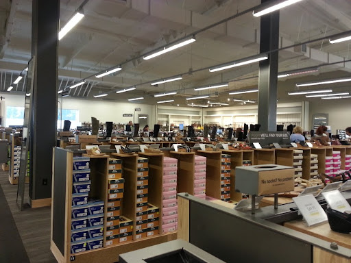 Shoe Store «DSW Designer Shoe Warehouse», reviews and photos, 2316 Monument Blvd, Pleasant Hill, CA 94523, USA