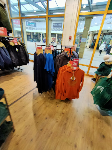 Mountain Warehouse Doncaster - Sporting goods store