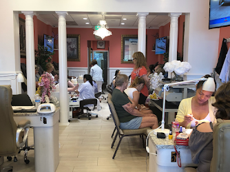 Golden Nail Salon