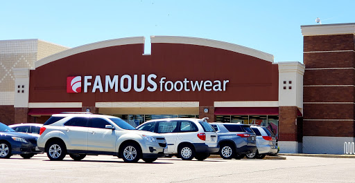 Shoe Store «Famous Footwear», reviews and photos, 123 Gravois Bluffs Plaza Dr, Fenton, MO 63026, USA