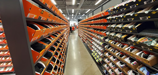 Clothing Store «Nike Factory Store», reviews and photos, 1101 Outlet Collection Way, Auburn, WA 98001, USA