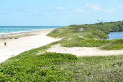 Foto von Dünen des Marape-Strandes - beliebter Ort unter Entspannungskennern