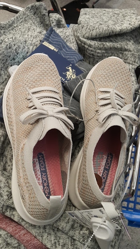 Clothing Store «Ross Dress for Less», reviews and photos, 1198 Brickyard Rd, Salt Lake City, UT 84106, USA