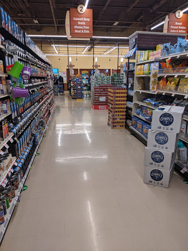 Supermarket «Giant Eagle Supermarket», reviews and photos, 27264 Lorain Rd, North Olmsted, OH 44070, USA