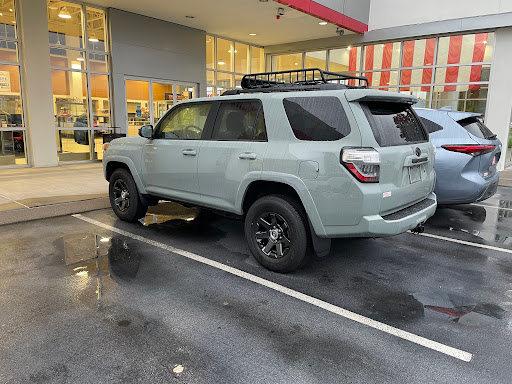 Toyota Dealer «Toyota Knoxville», reviews and photos, 10415 Parkside Dr, Knoxville, TN 37922, USA