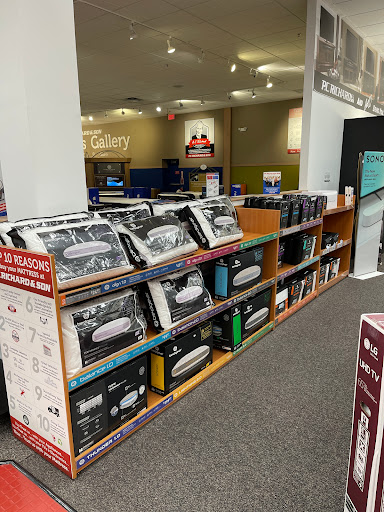 Appliance Store «P.C. Richard & Son», reviews and photos, 1685 Old Country Rd, Riverhead, NY 11901, USA