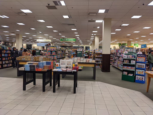 Barnes & Noble