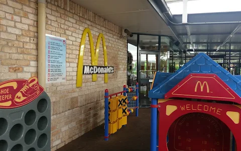 McDonald's Helensvale (Siganto Drive) image