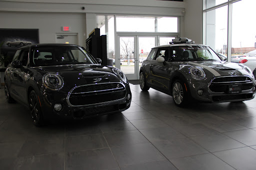 Car Dealer «MINI of Orland Park», reviews and photos, 11030 W 159th St, Orland Park, IL 60467, USA