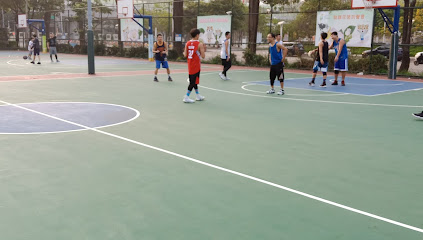 惠中篮球场