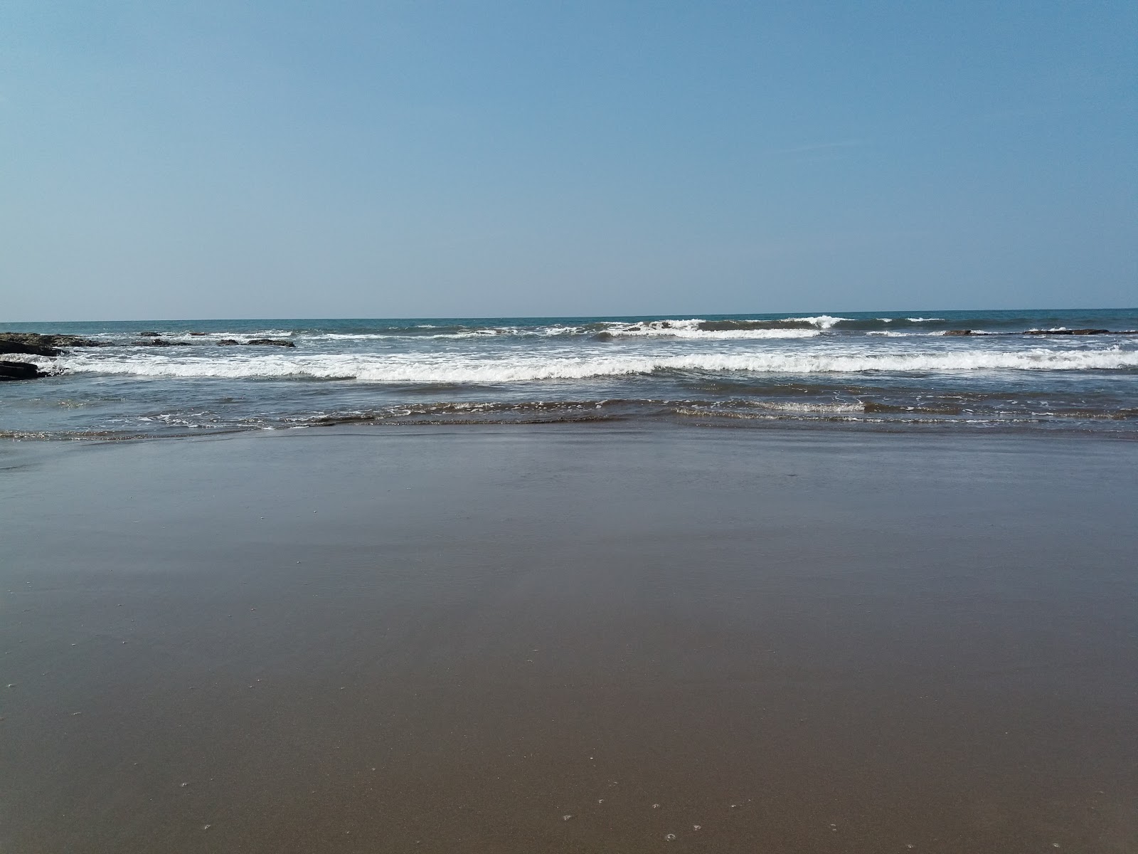Photo de El Velero beach - endroit populaire parmi les connaisseurs de la détente